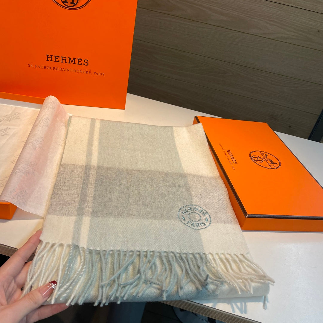 HERMES 25S SCARF 180 IN CASHMERE 989917
