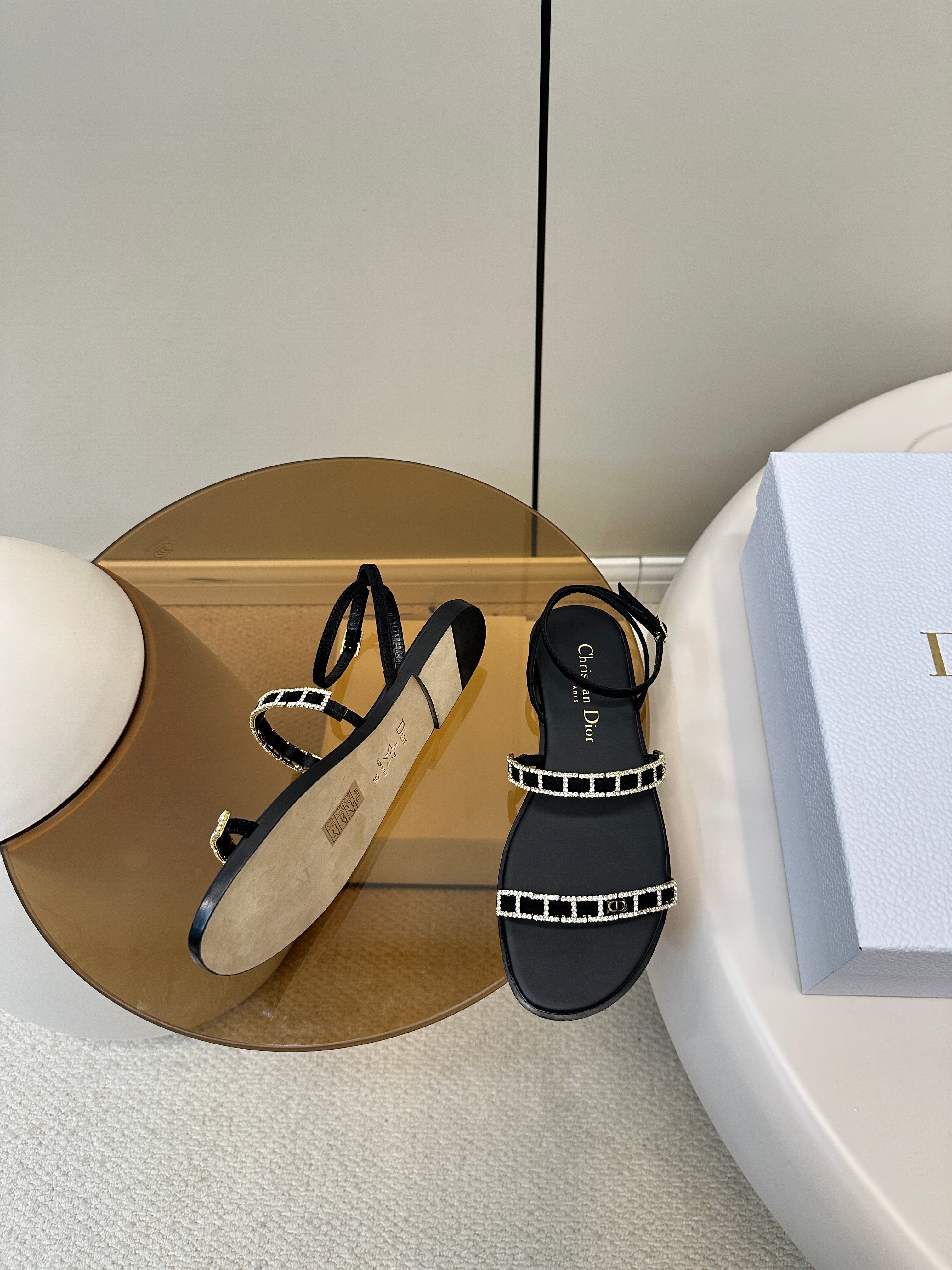 FLAT SANDALS 25S IN BLACK CALFSKIN RHINESTONES STRAP