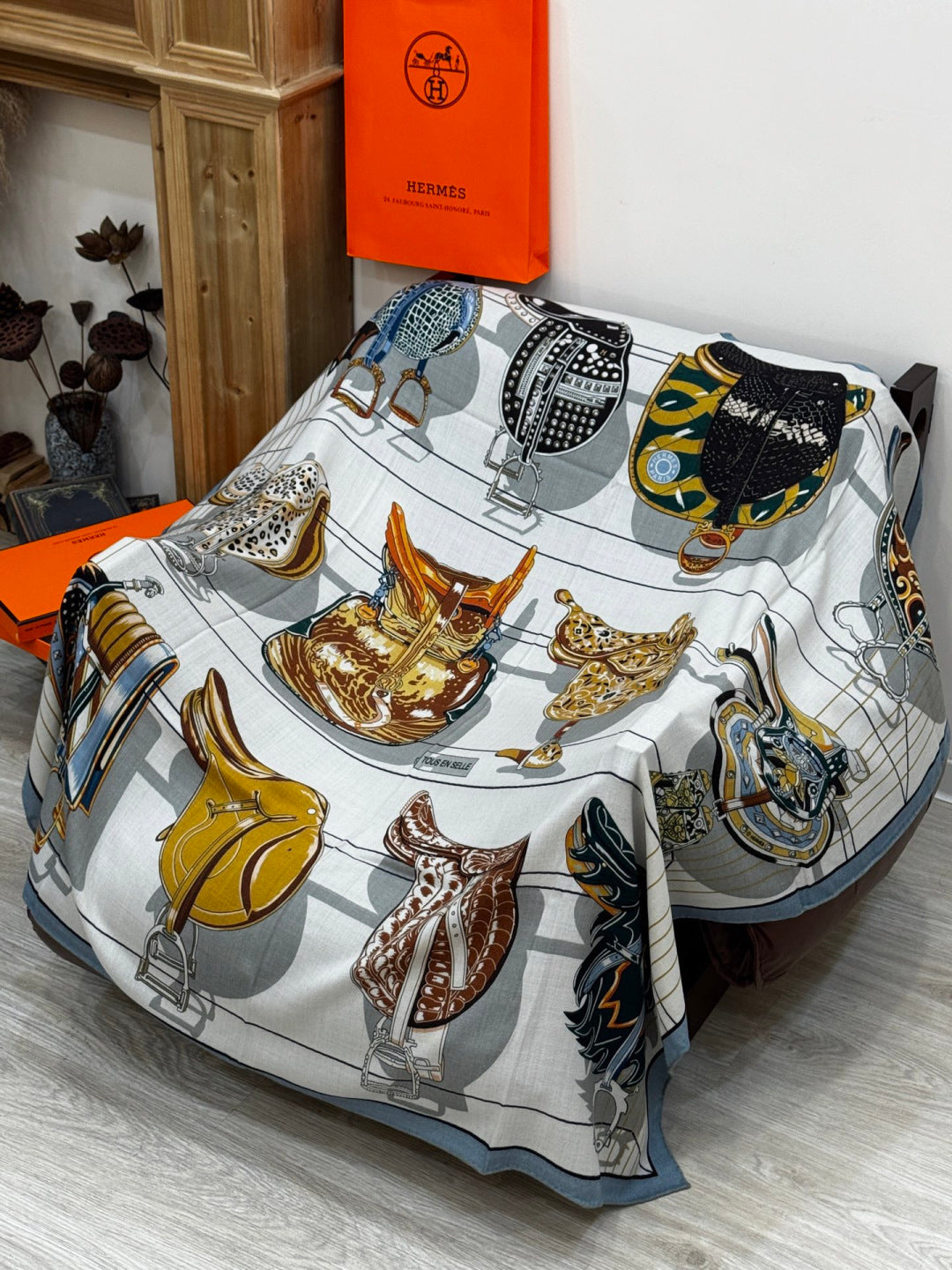 HERMES 25S SCARF 140 IN SILK CASHMERE 989488