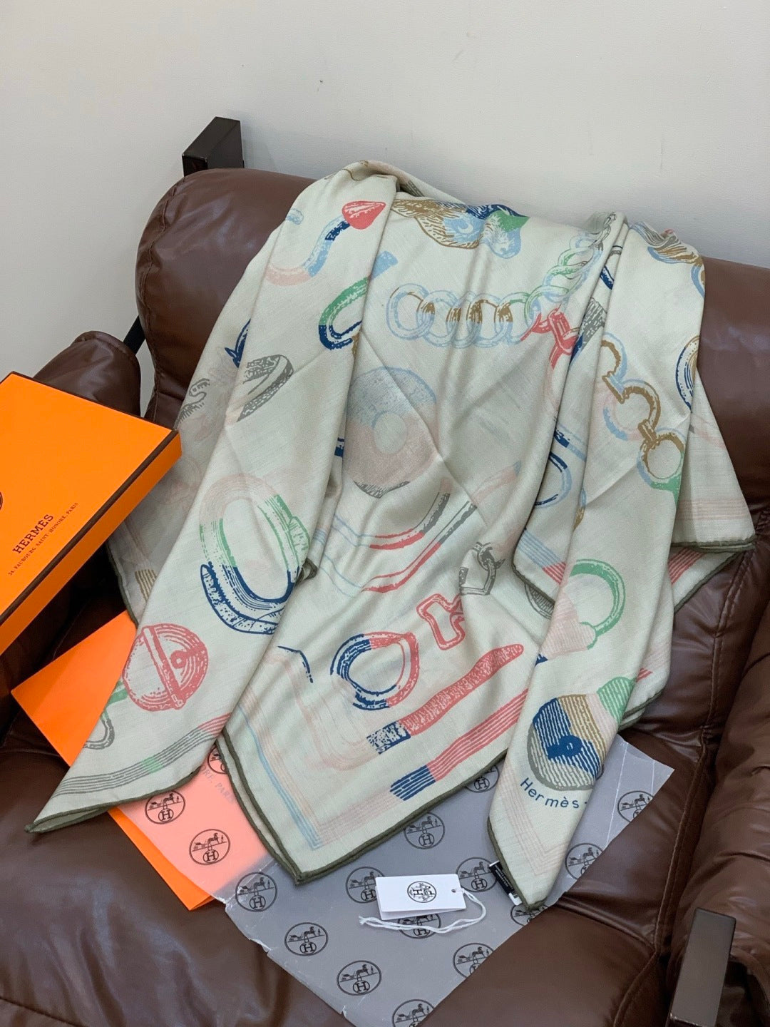 HERMES 25S SCARF 137 IN SILK CASHMERE 991689