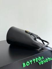 BOTTEGA VENETA 25S MEDIUM LIBERTA 22 IN BLACK CALFSKIN GOLD HARDWARE