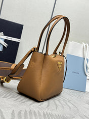 PRADA 25S SMALL BAG 23 IN CARAMEL CALFSKIN GOLD HARDWRE