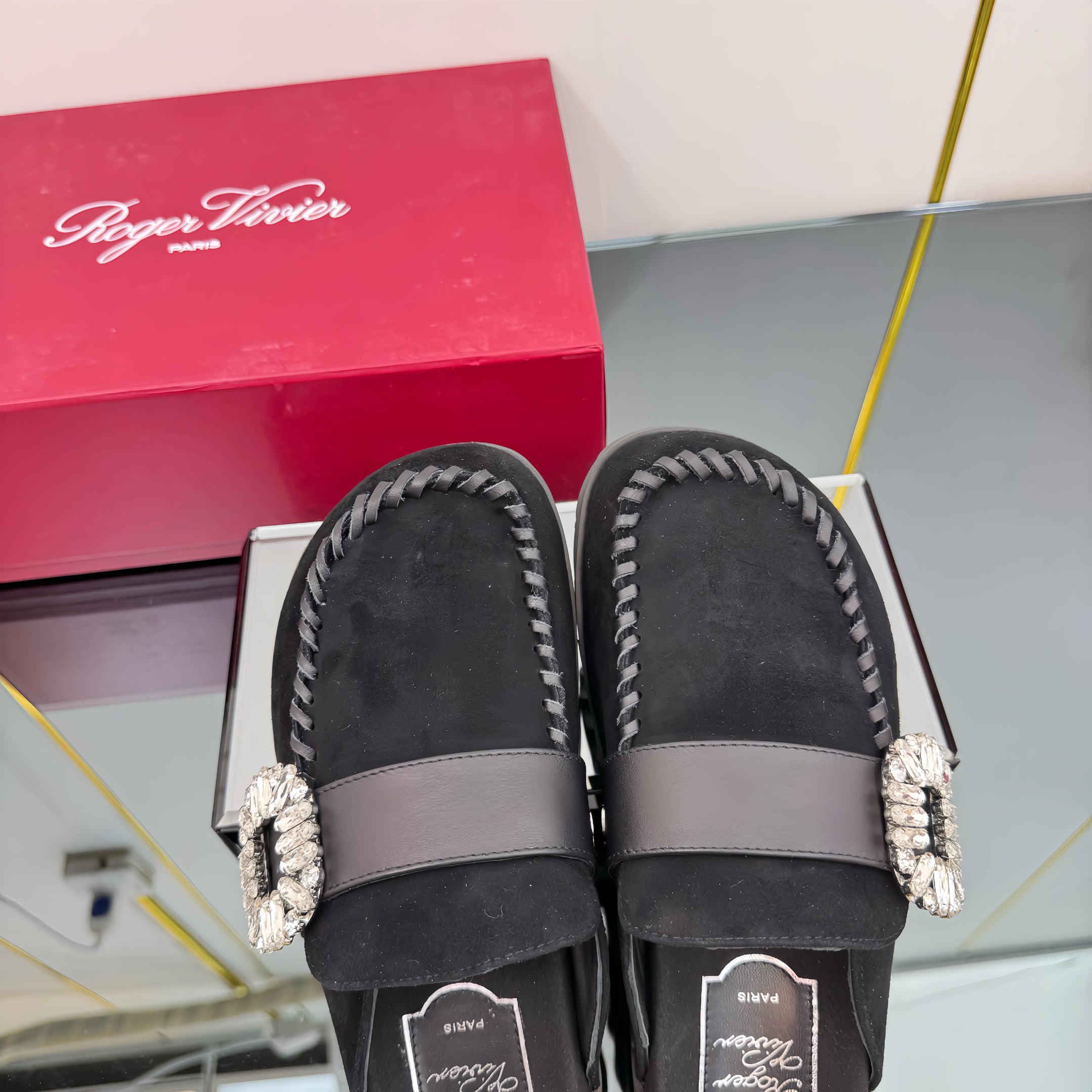 SLIDY VIV' MULES IN BLACK SUEDE