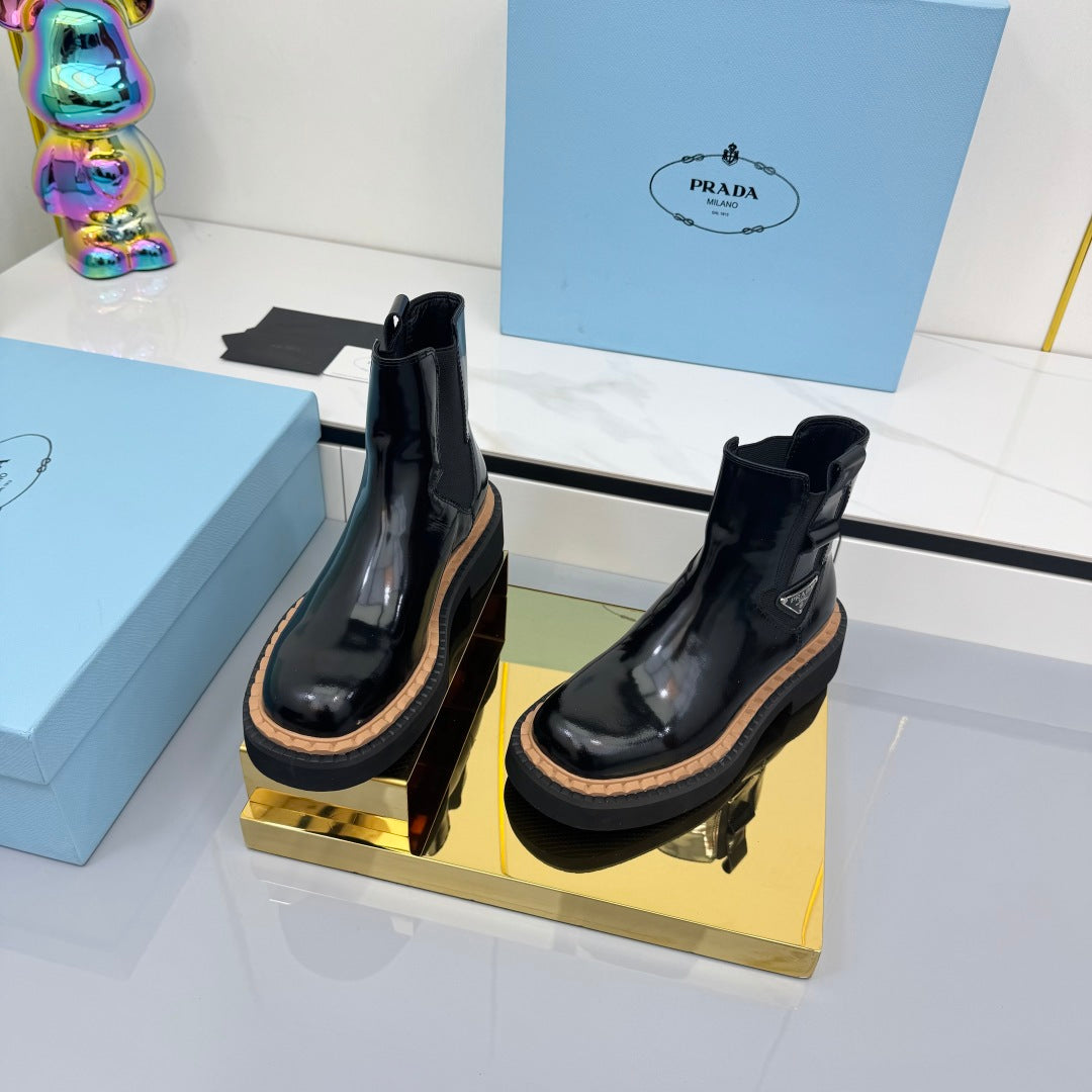PRADA 25S CHELSEA BOOTS 50MM IN BLACK GLOSSY CALFSKIN