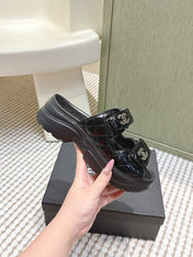 CHANEL 25S STRAP SANDALS IN BLACK PATENT CALFSKIN SILVER HARDWARE