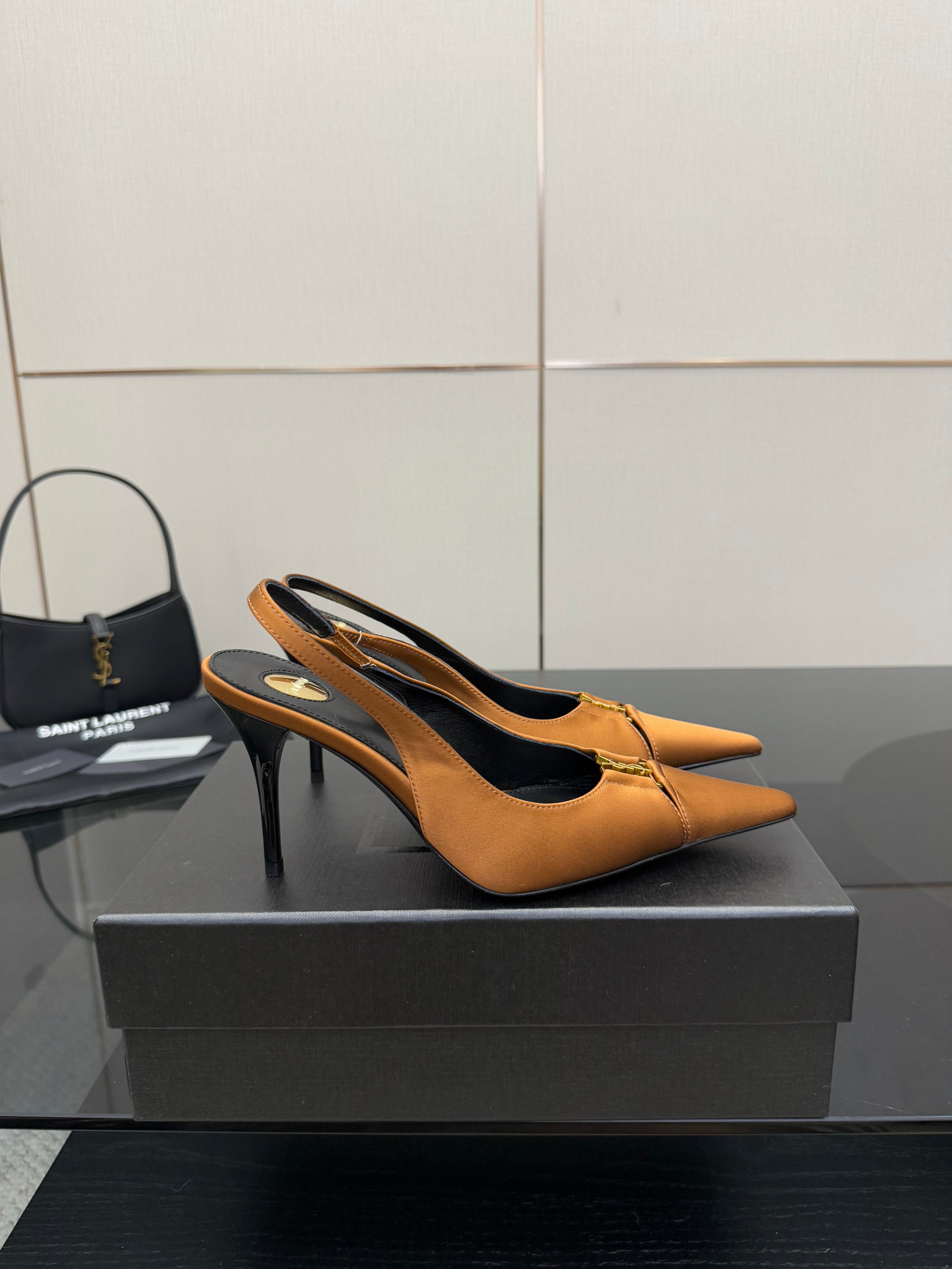 YSL 25S SLINGBACK HIGH HEELS 90 MM IN DARK ORANGE SATIN WITH GOLD HARDWARE STYLE 16