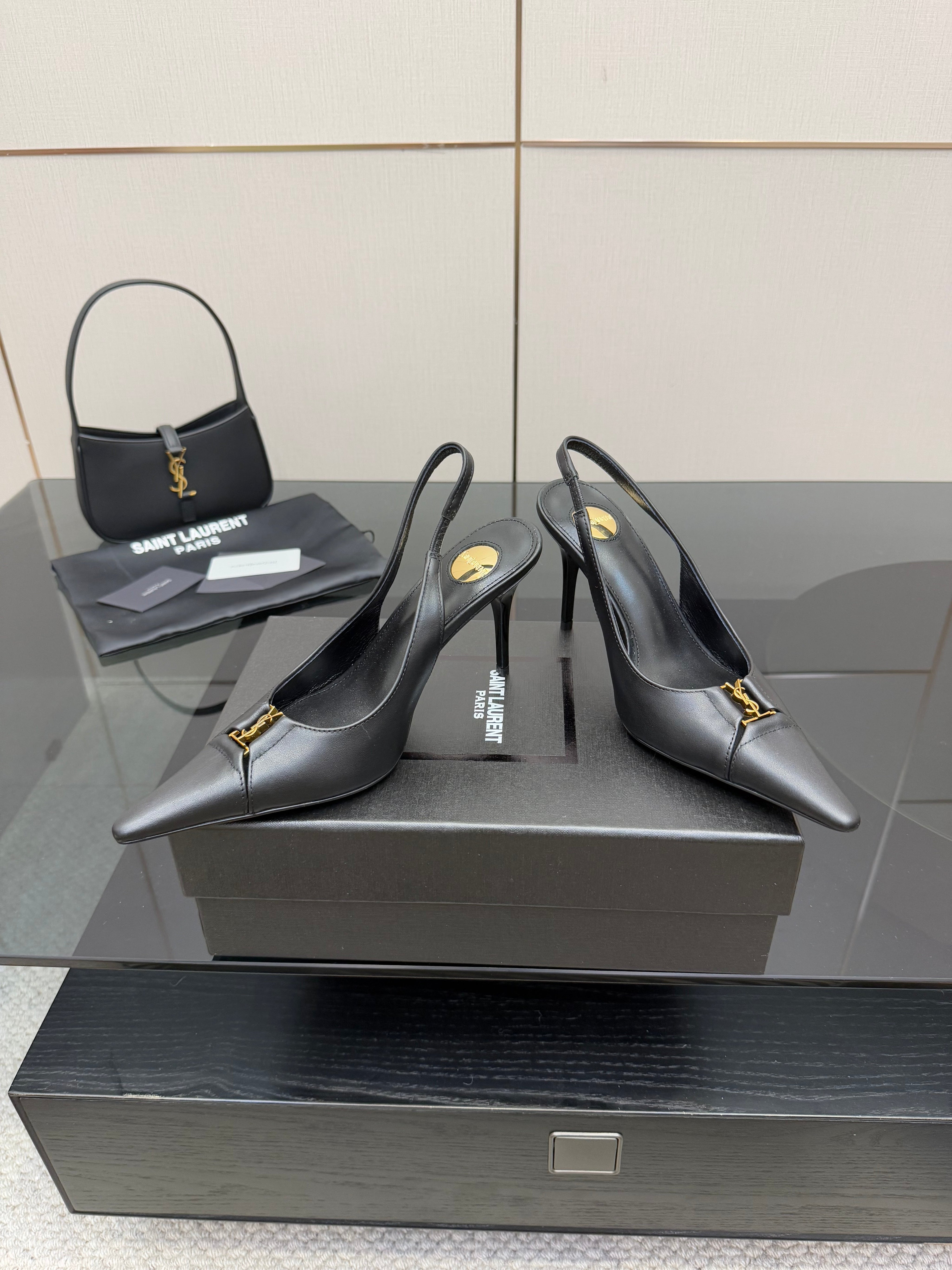 YSL 25S SLINGBACK HIGH HEELS 90 MM IN BLACK SMOOTH LAMBSKIN WITH GOLD HARDWARE STYLE 3