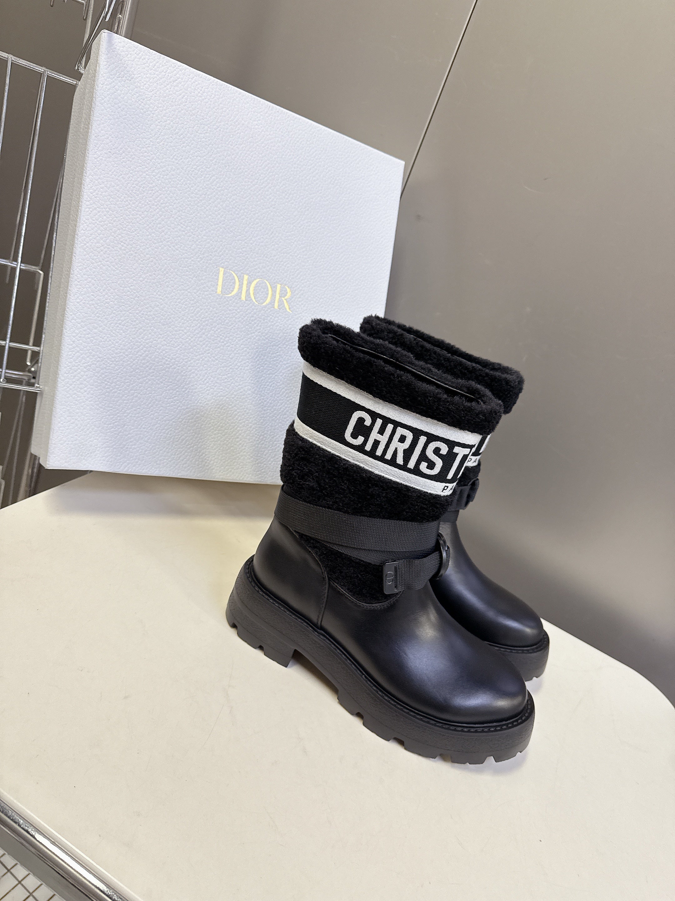 DIOR 25S D-MAJOR ANKLE BOOTS IN BLACK LAMBSKIN AND WOOL