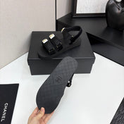 CC SANDAL 25S IN BLACK FABRIC WITH WHITE HARDWARE