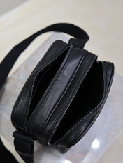 YSL 25S NIKI CAMERA BAG 19 IN BLACK CALFSKIN