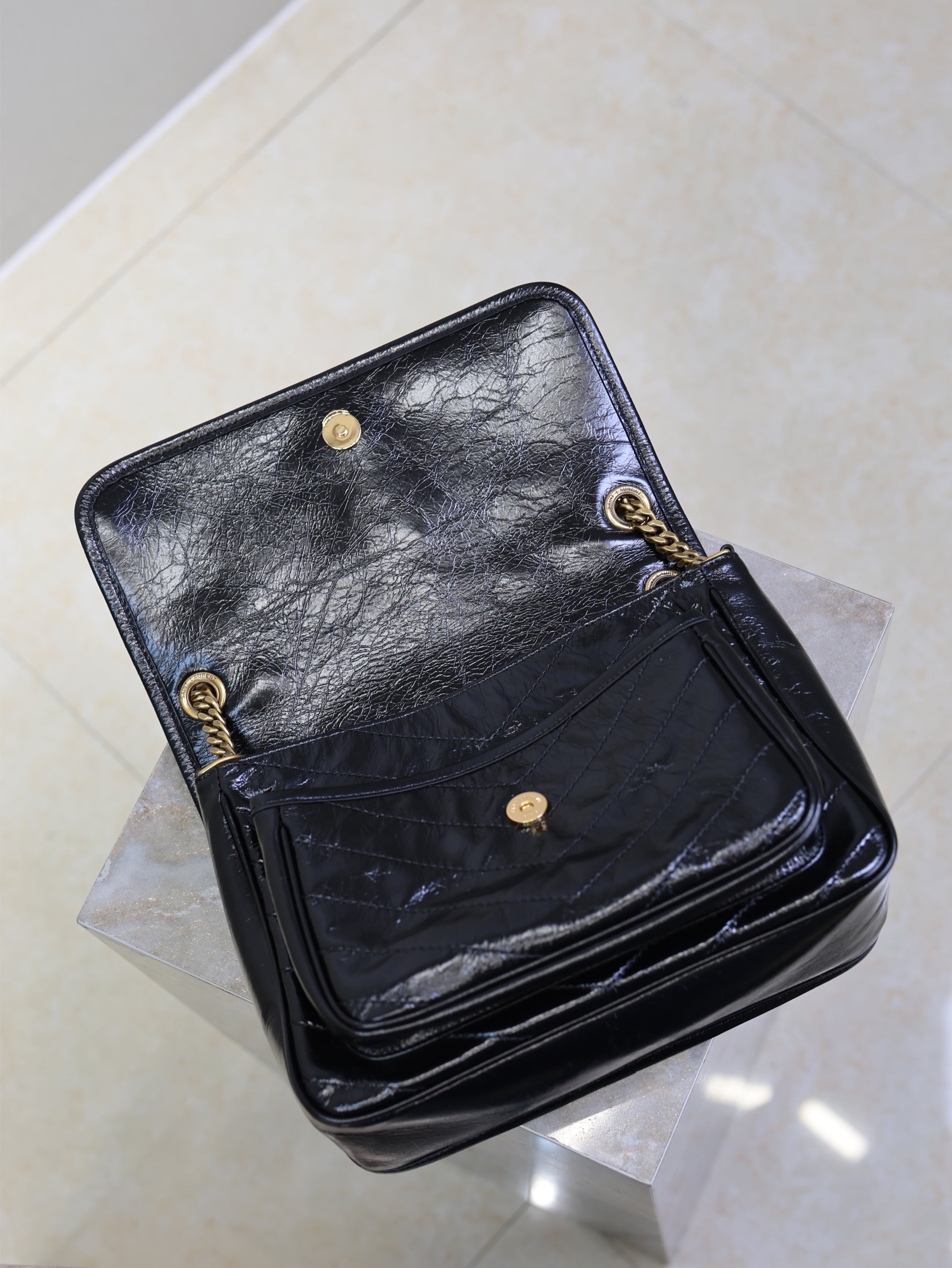 YSL 25S NIKI MM BAG 28 IN BLACK GLOSSY CALFSKIN GOLD HARDWARE