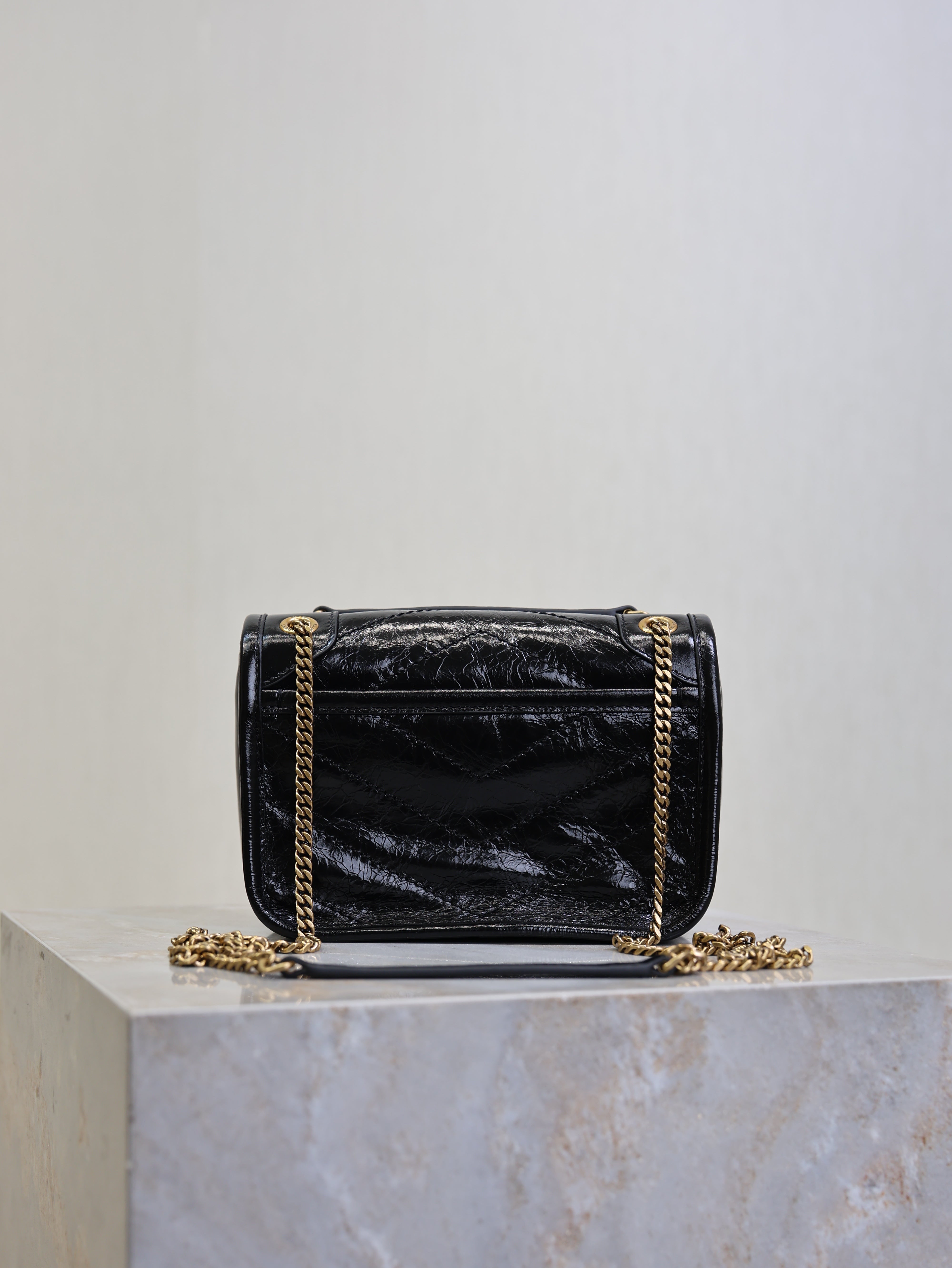 YSL 25S NIKI BAG 18 IN BLACK GLOSSY CALFSKIN GOLD HARDWRE