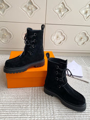 HM 25S ANKLE BOOTS IN BLACK SUEDE