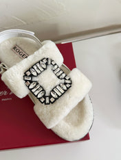 SLIDY VIV' WINTER FUR STRASS BUCKLE SANDALS IN WHITE SHEARLING