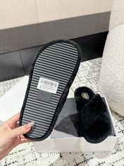 CROSS STRAP SLIPPER IN BLACK SHEARLING