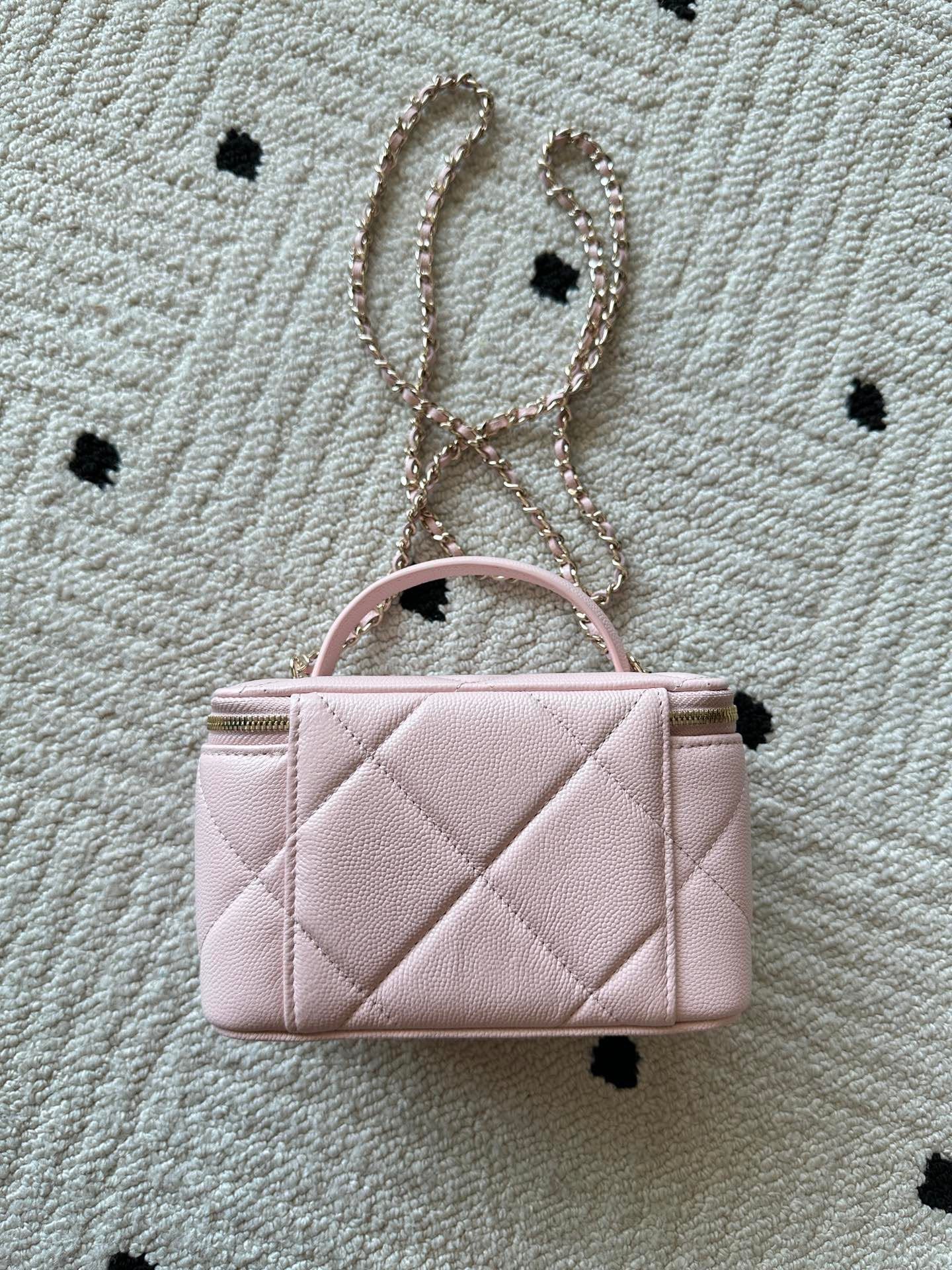 CHANEL 25S VANITY BAG 17 IN LIGHT PINK CAVIAR LEATHER WITH GOLD HARDWARE