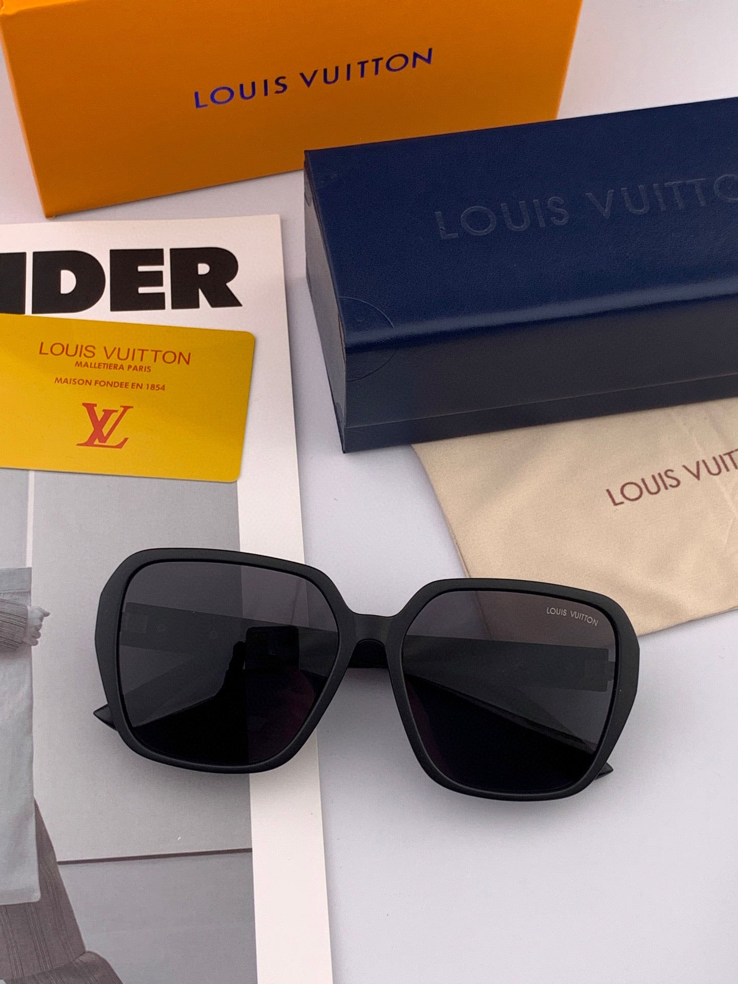 SIGNATURE ROUND SUNGLASSES L3305 IN ACETATE