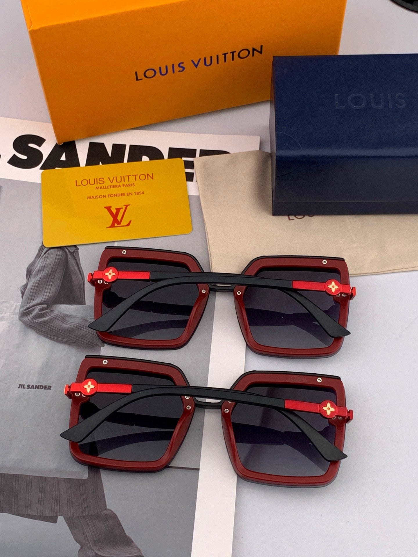 SQUARE SUNGLASSES L081 IN BLACK RED ACETATE