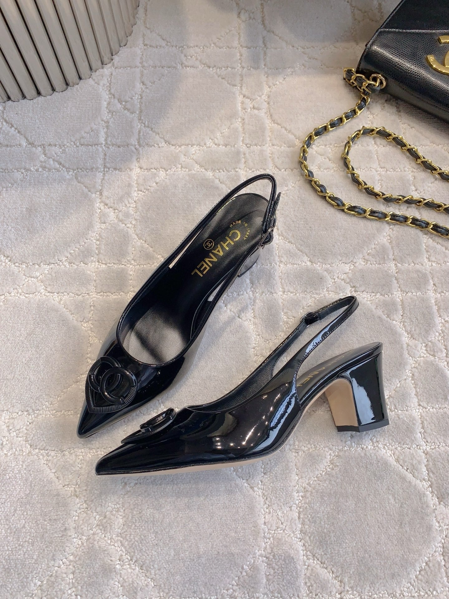 HIGH SLINGBACKS 65 MM IN BLACK PATENT CALFSKIN