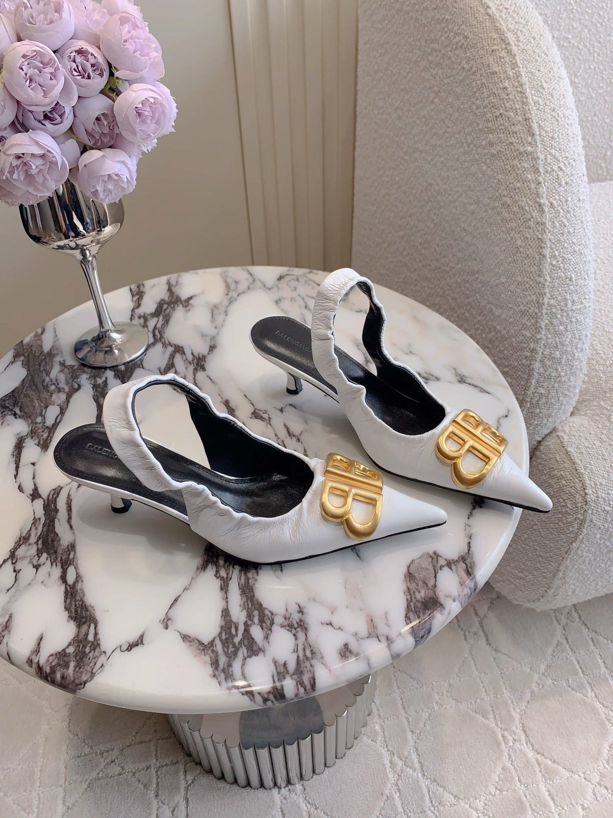 BALENCIAGA 25S HIGH SLINGBACK 35 MM IN WHITE LAMBSKIN WITH GOLD HARDWARE