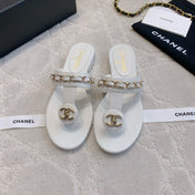 CC THONG SLIPPERS IN WHITE LAMBSKIN MIX CHAIN