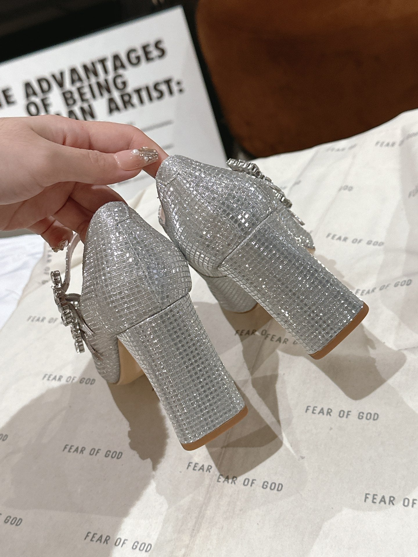 TRÈS VIVIER MARY JANE DOUBLE-STRAP PUMPS IN SILVER CALFSKIN FULLY EMBELLISHED CRYSTALS