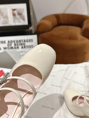 TRÈS VIVIER MARY JANE DOUBLE-STRAP PUMPS IN OFF WHITE PATENT CALFSKIN