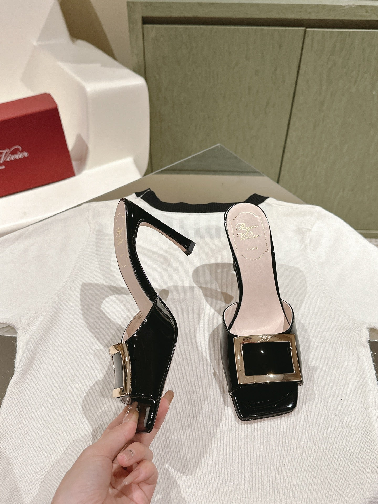 TRUMPET METALLIC MULES IN BLACK PATENT CALFSKIN