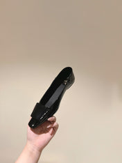 BALLERINA FLATS IN BLACK PATENT CALFSKIN