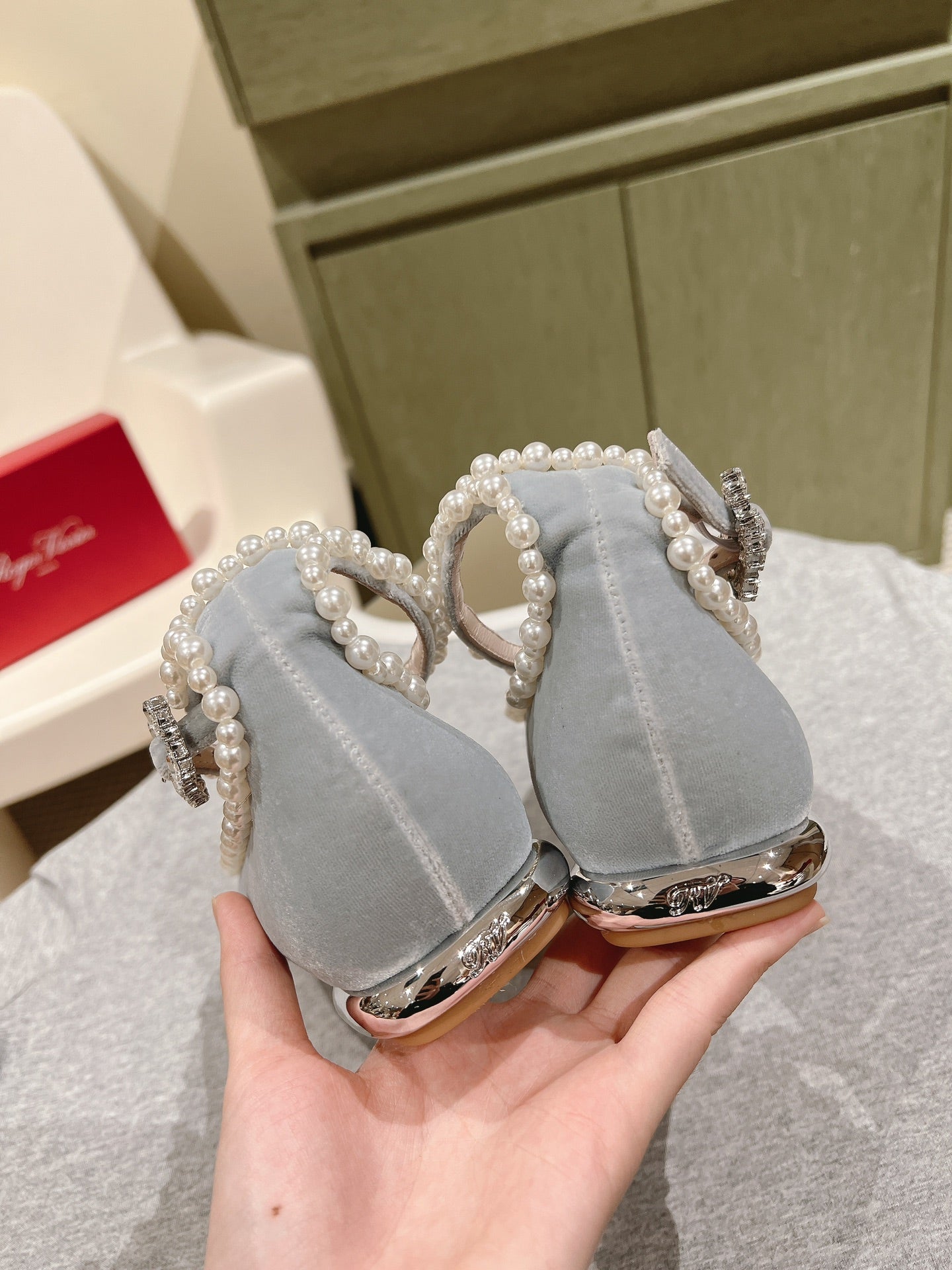 BALLERINAS MARY JANE IN GRAY SUEDE WITH PEARL TRIM