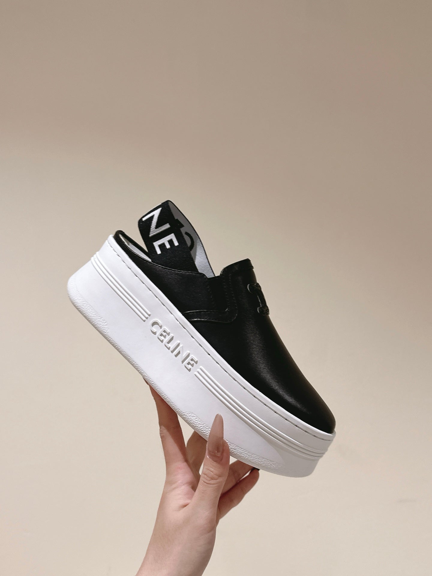 THICK-SOLED ELASTIC BACKLESS SHOES BLACK SHINY CALFSKIN