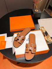 0RAN SANDAL Calfskin Sandstone