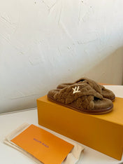 LV BLISS COMFORT MULE IN CHOCOLATE BROWN SHEARLING