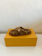 LV BLISS COMFORT MULE IN CHOCOLATE BROWN SHEARLING