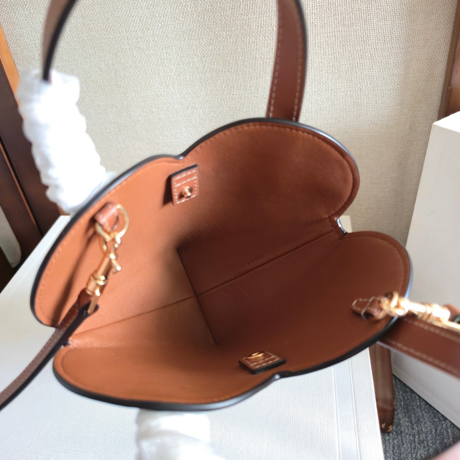 CELINE 25S TEEN COEUR BAG 19 MM IN BLACK TRIOMPHE CANVAS AND TAN CALFSKIN