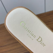 DWAY SLIDE BEIGE CALFSKIN AND GOLD LOGO