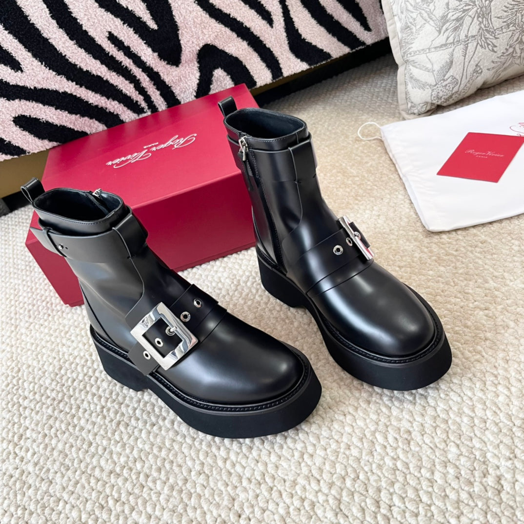 VIV' RANGERS ANKLE BOOT IN BLACK CALFSKIN WITH METAL BUCKLE