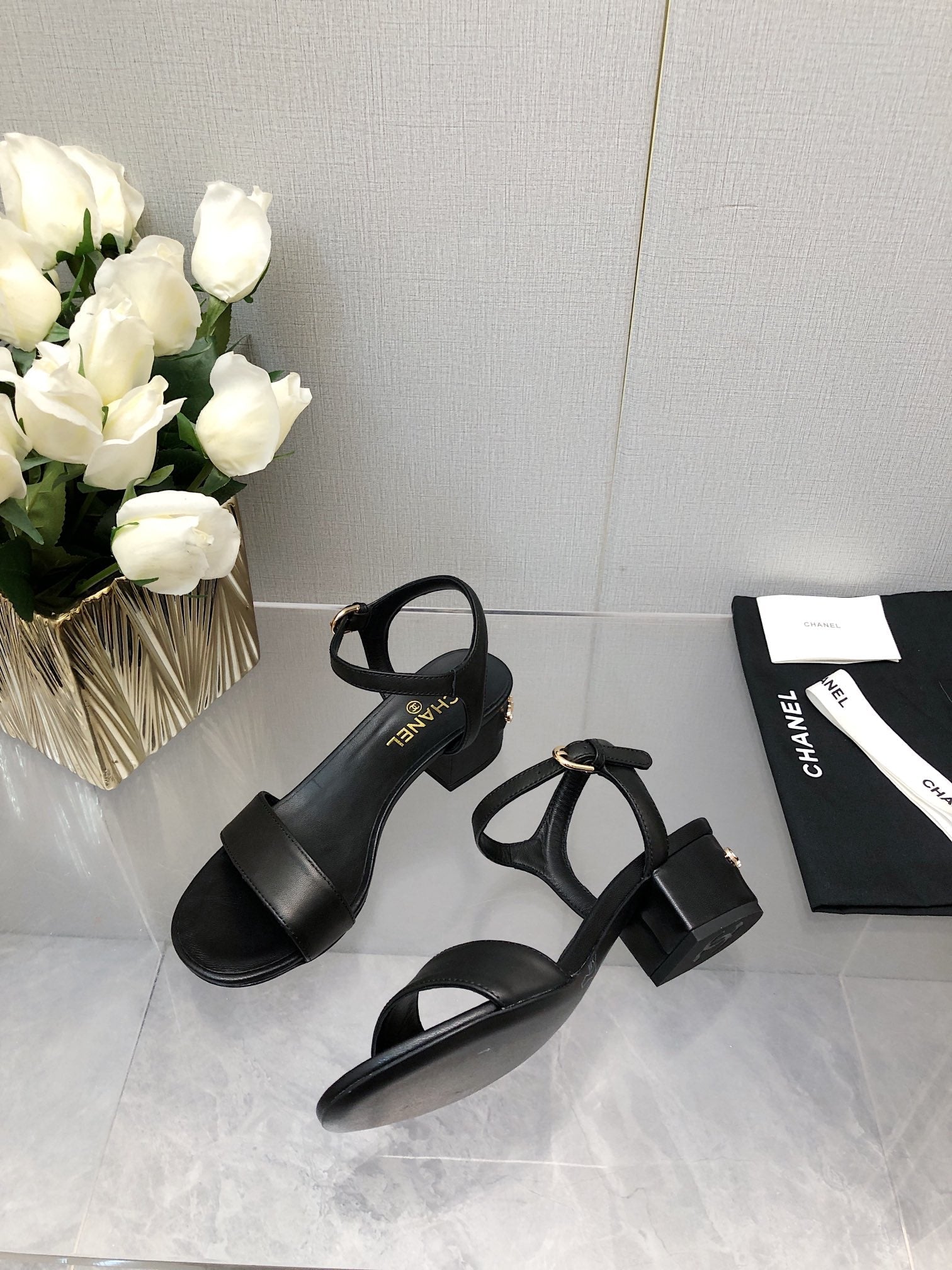 BLOCK HEEL 5 CM SANDAL IN BLACK LAMBSKIN