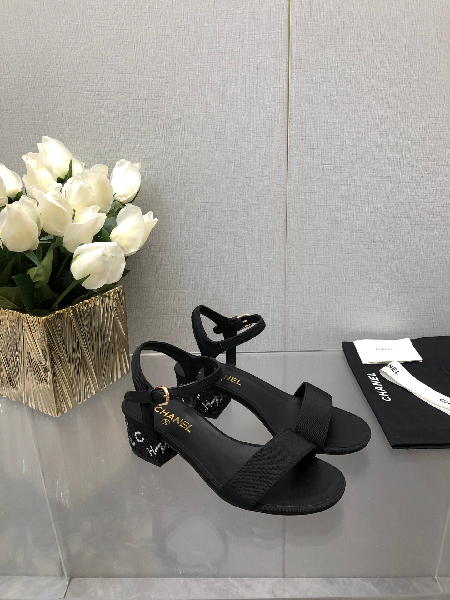 BLOCK HEEL WITH CRYSTAL 5 CM SANDAL IN BLACK FABRIC