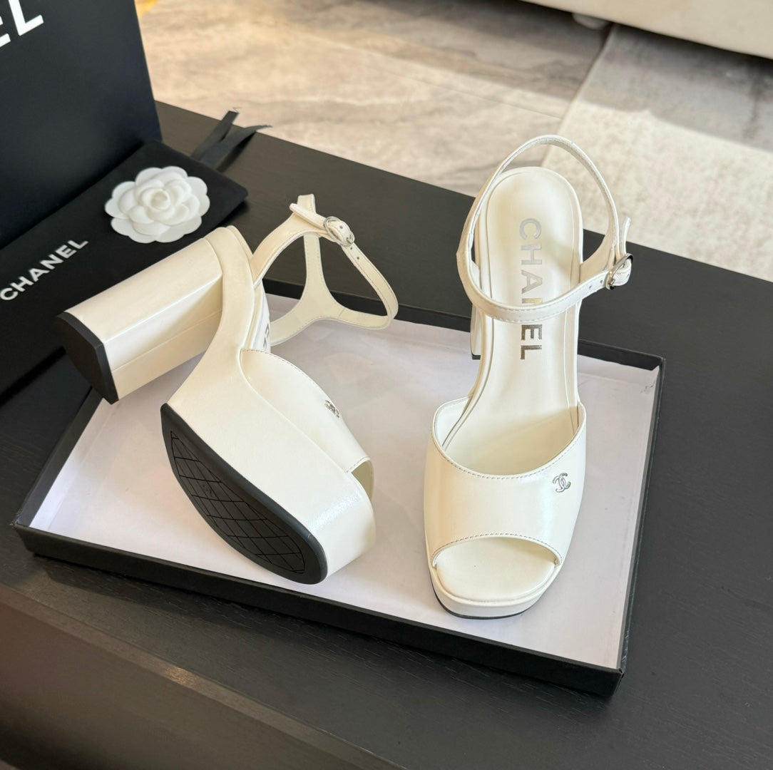 HIGH HEEL PLATFORM SANDALS IN WHITE CALFSKIN