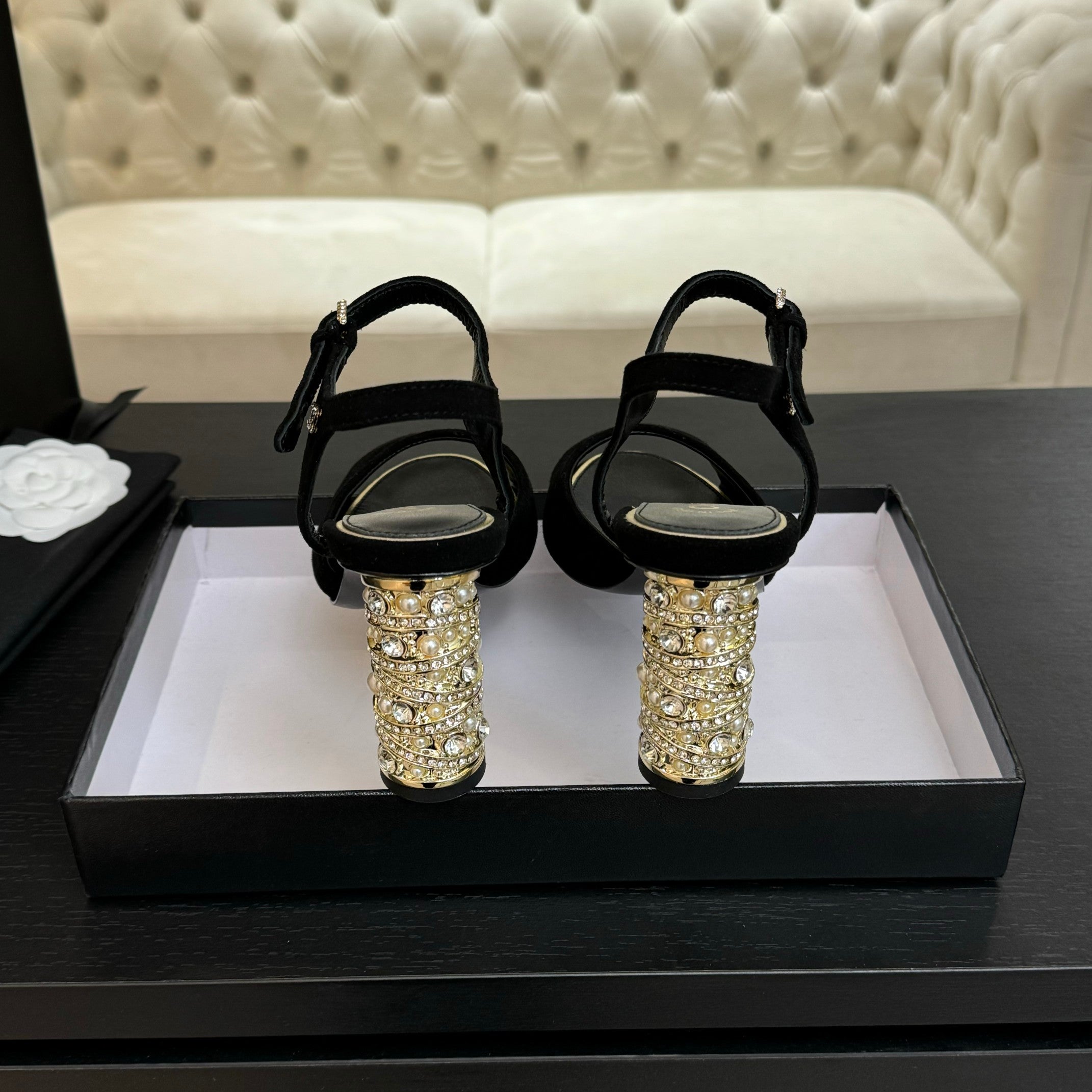 T-STRAP PEARL HEEL 85 MM SANDALS IN BLACK SUEDE