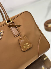 LARGE TOP HANDLE BAG 35 IN CHERRY WOOD NYLON AND CALFSKIN TRIM