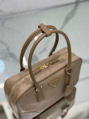 LARGE TOP HANDLE BAG 35 IN DRIED MOSS NYLON AND CALFSKIN TRIM