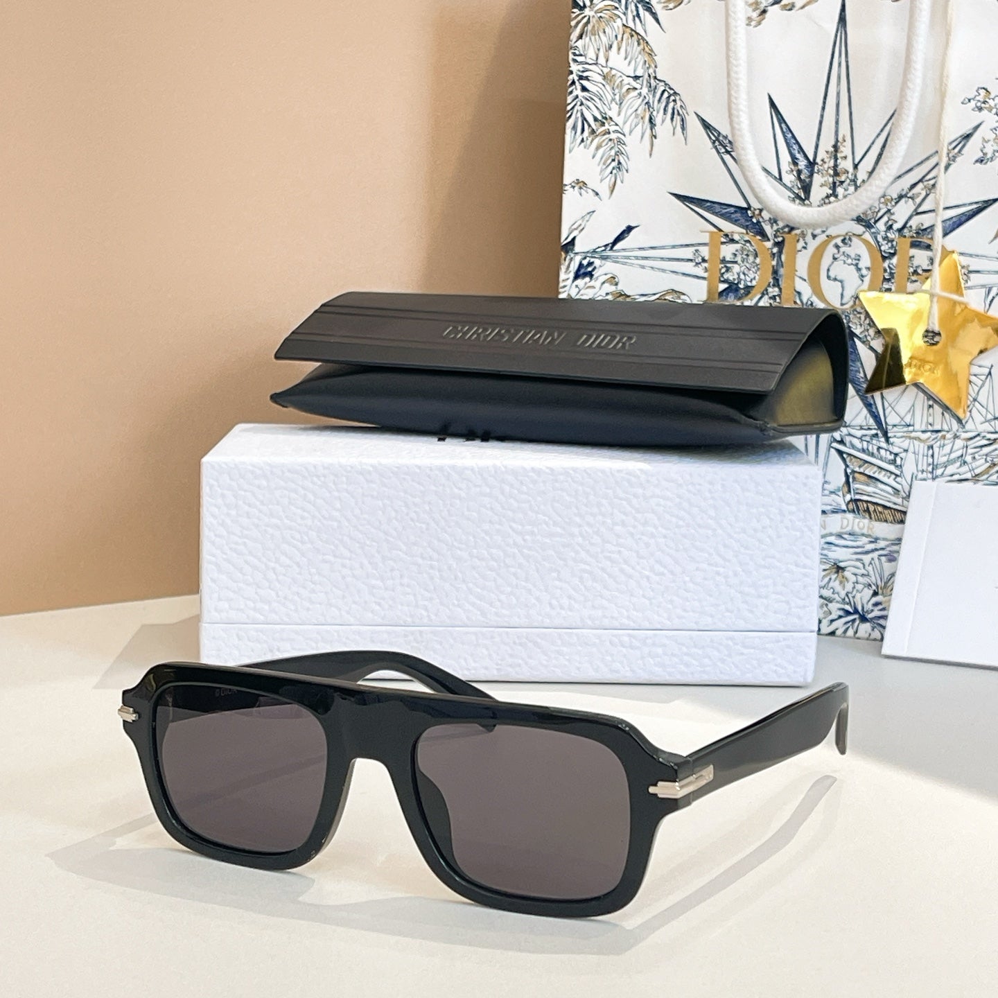 MONTAIGNE SUNGLASS DIORBLACKSUIT N2I IN ACETATE