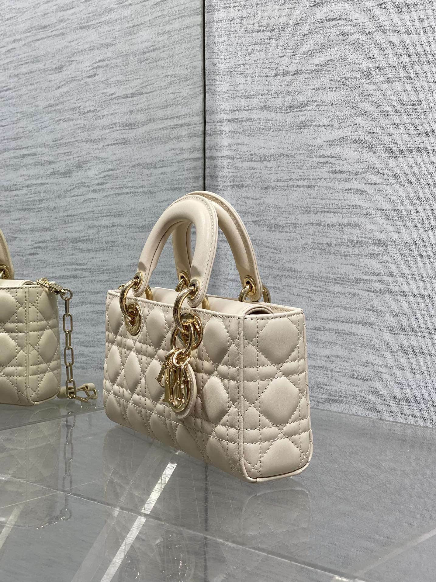 DIOR 25S SMALL LADY D-JOY 22 IN BEIGE LAMBSKIN GOLD HARDWRE