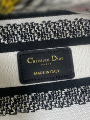 DIOR 25S SMALL LADY D-LITE BAG 24 IN WHITE DIOR FLOWERS CALENDAR ALLOVER EMBROIDERY