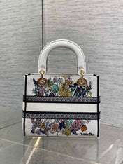 DIOR 25S SMALL LADY D-LITE BAG 24 IN WHITE DIOR FLOWERS CALENDAR ALLOVER EMBROIDERY