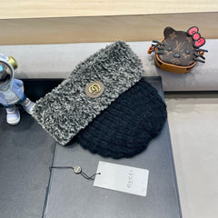 BEANIE HAT IN BLACK WOOL AND FLEECE 399548