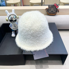 BUCKET HAT IN WHITE RABBIT FUR 404834
