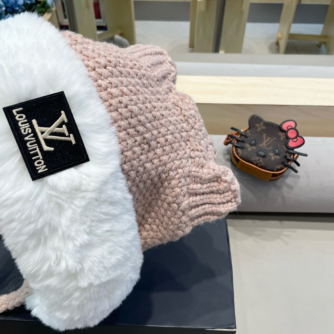 KNITTED BEANIE HAT IN LIGHT PINK WOOL WITH JAPANESE CAT EARS 421258